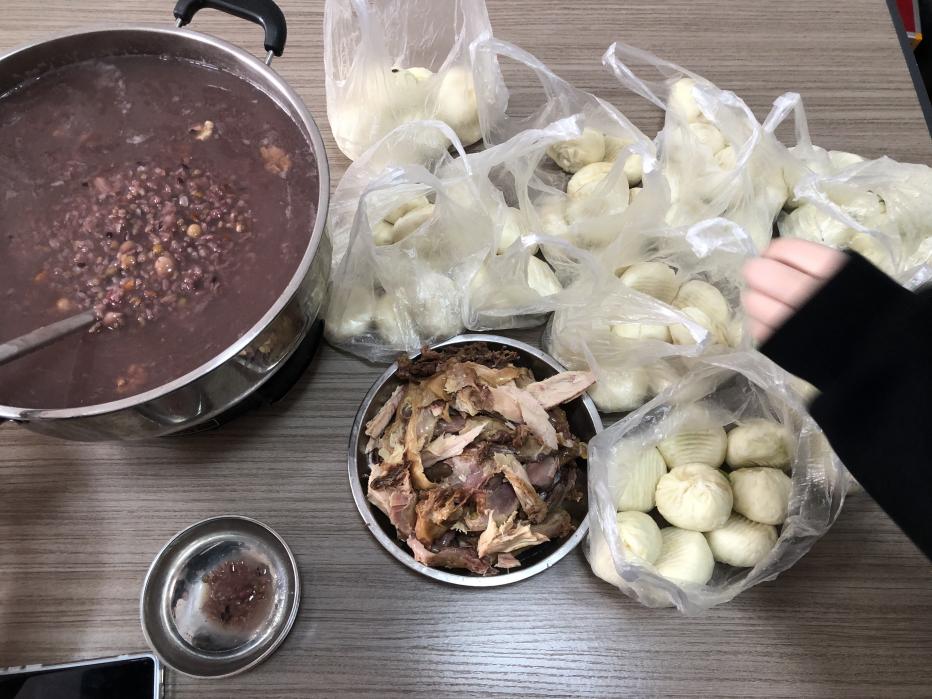 Οι εργαζόμενοι της Zemeijia γιορτάζουν το Laba Festival